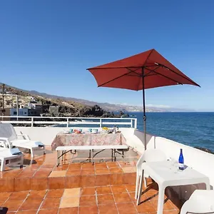 lightbooking-casa-de-playa-a-5-metros-del-mar.in-canary-islands.com/